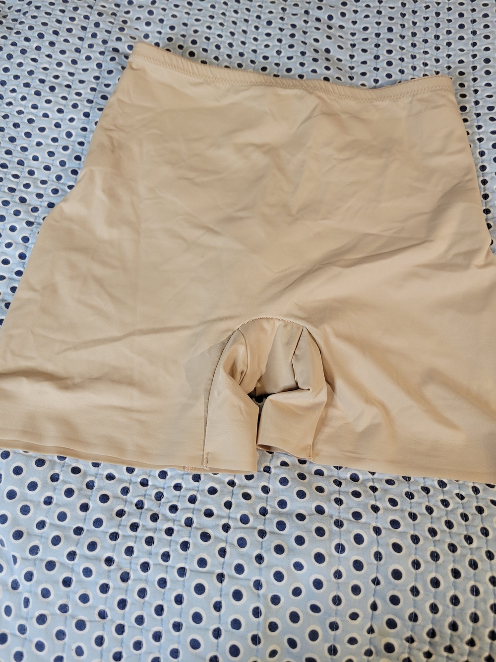 Nude High-Waist Shaping Short with Thigh Coverage